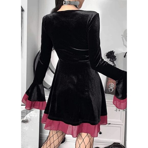 🖤 Goth Lace-Up Retro Black Velvet Long Flare Sleeve Steampunk Dress SIZE M NEW - Picture 9 of 15